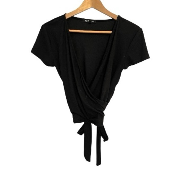 YMI Black Short Sleeve Wrap Blouse size large - Picture 1 of 5